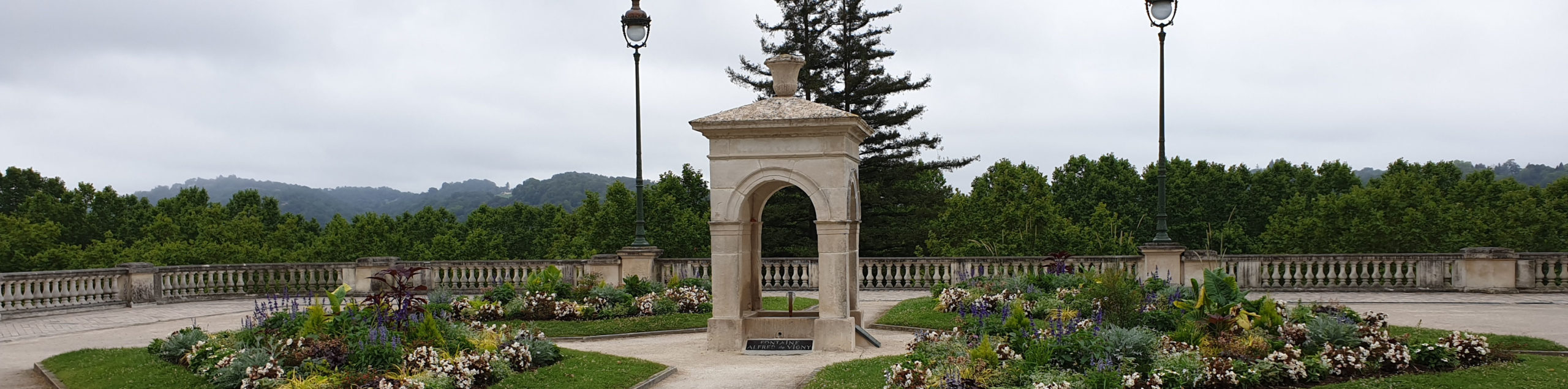 Read more about the article L’emblématique Fontaine Alfred de Vigny à Pau